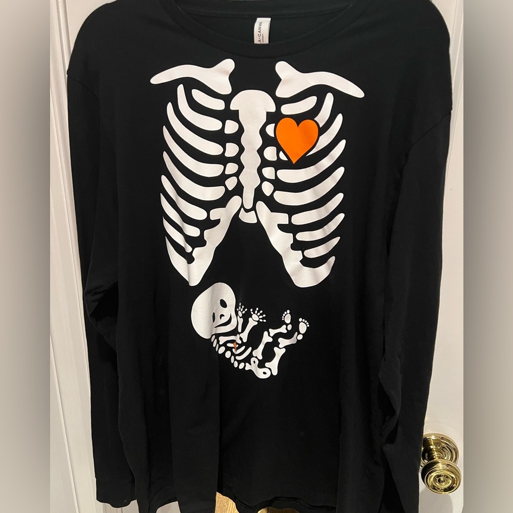 Pregnancy Announcement Maternity Halloween Skeleton Shirt
